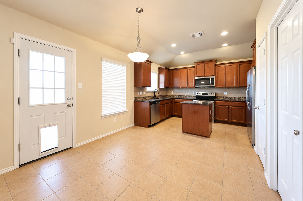 9300 Cricket Dr - Photo 5 of 20