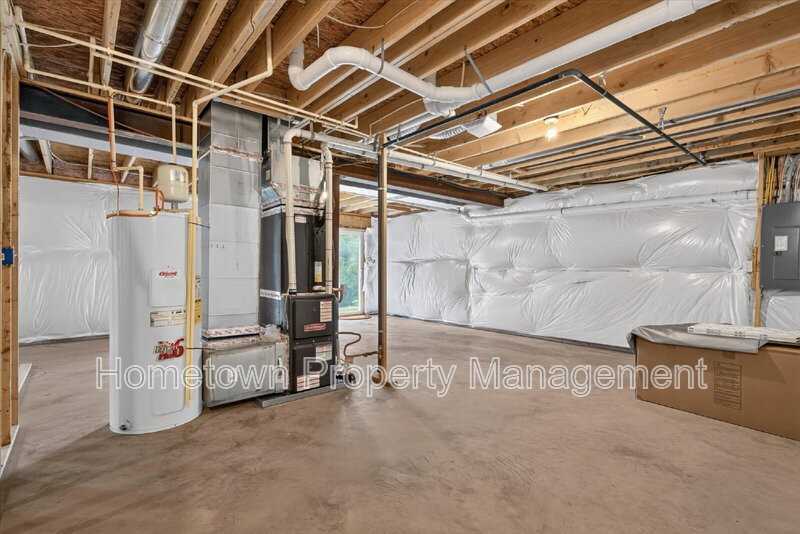 7204 Hidden Meadow Ln - Photo 7 of 43