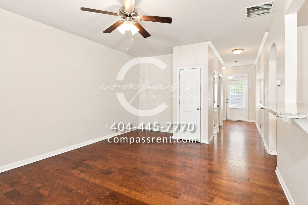 362 Franklin Ln - Photo 4 of 35