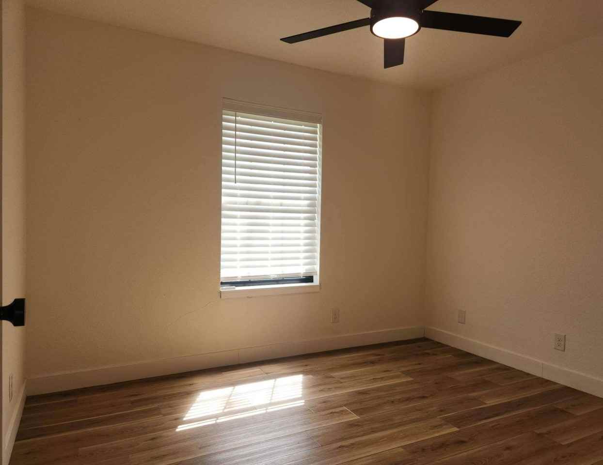 3904 Sawtooth Dr - Photo 7 of 10