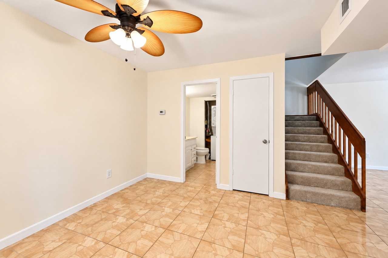 18 Cedar Dunes Dr - Photo 7 of 38