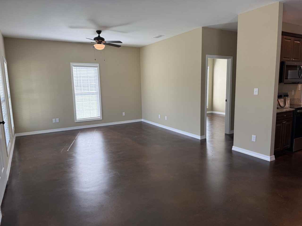 12810A Churchill Dr - Photo 4 of 18
