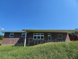 featured image of 1102 Hicks Rd
