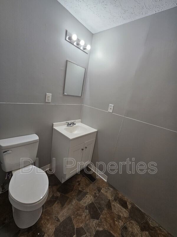 2183 W Highway 25 70 #3 - Photo 4 of 7