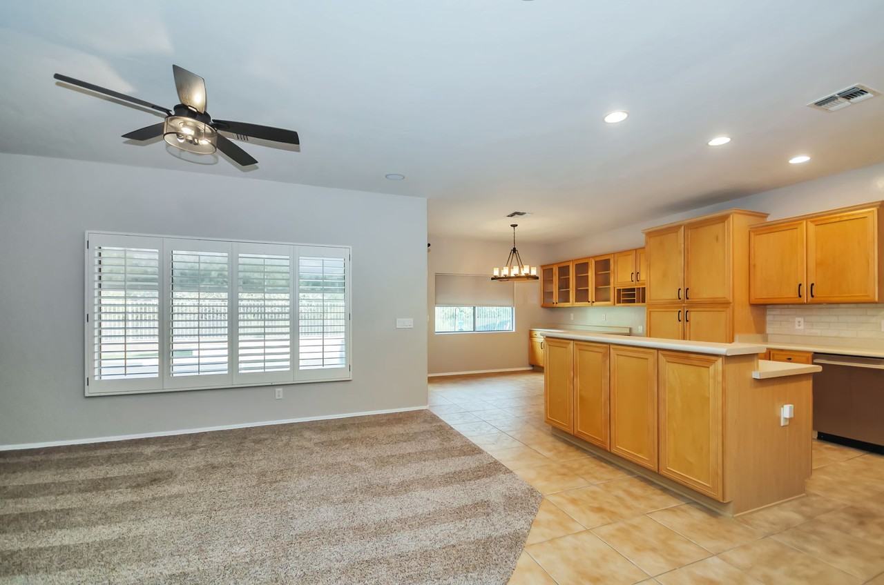 13820 E Via Valderrama - Photo 5 of 27