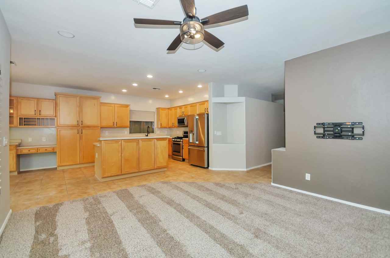 13820 E Via Valderrama - Photo 6 of 27