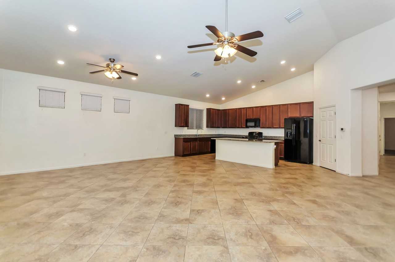 8298 E Magee Hill Loop - Photo 6 of 27