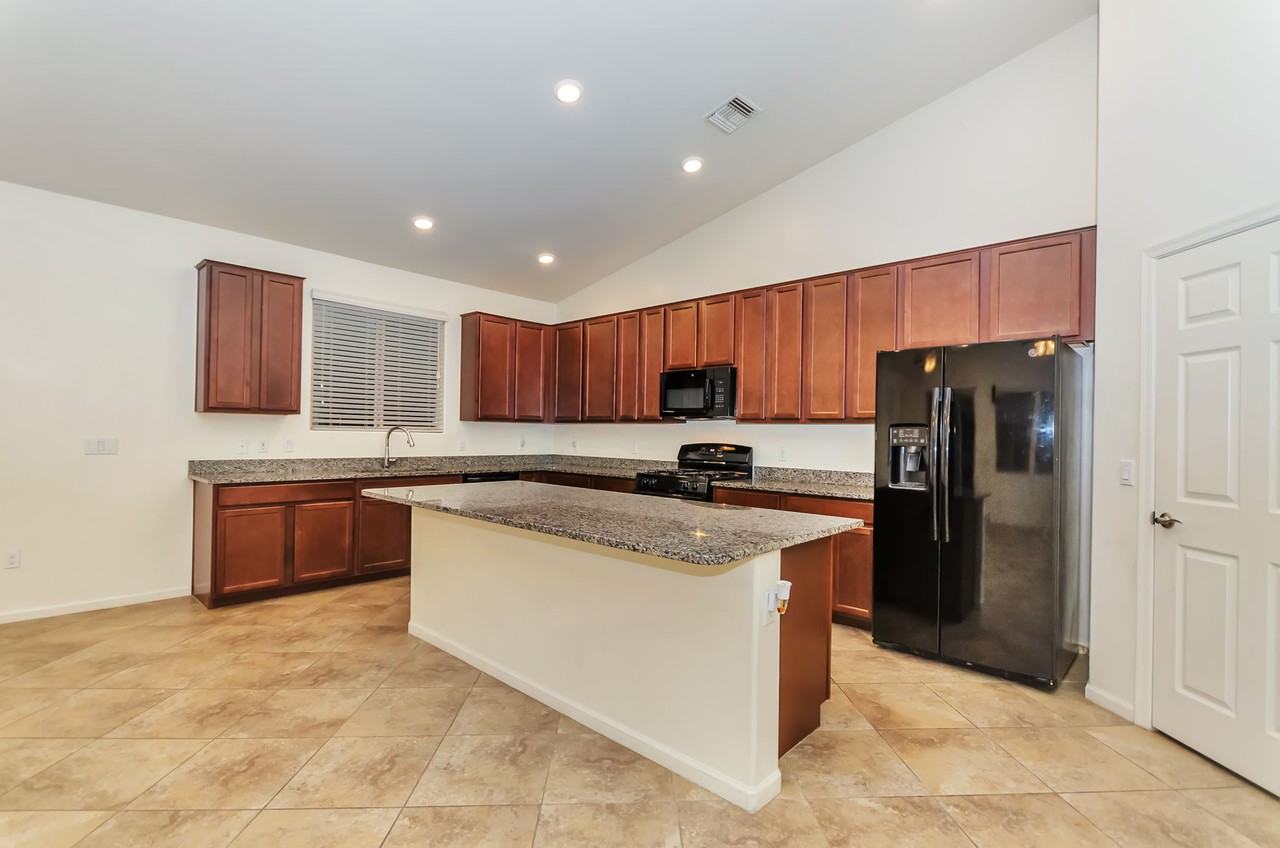 8298 E Magee Hill Loop - Photo 7 of 27