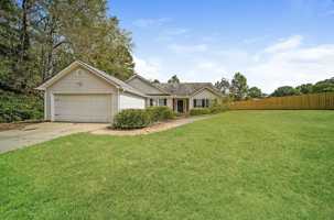featured image of 396 Arthurs Ln