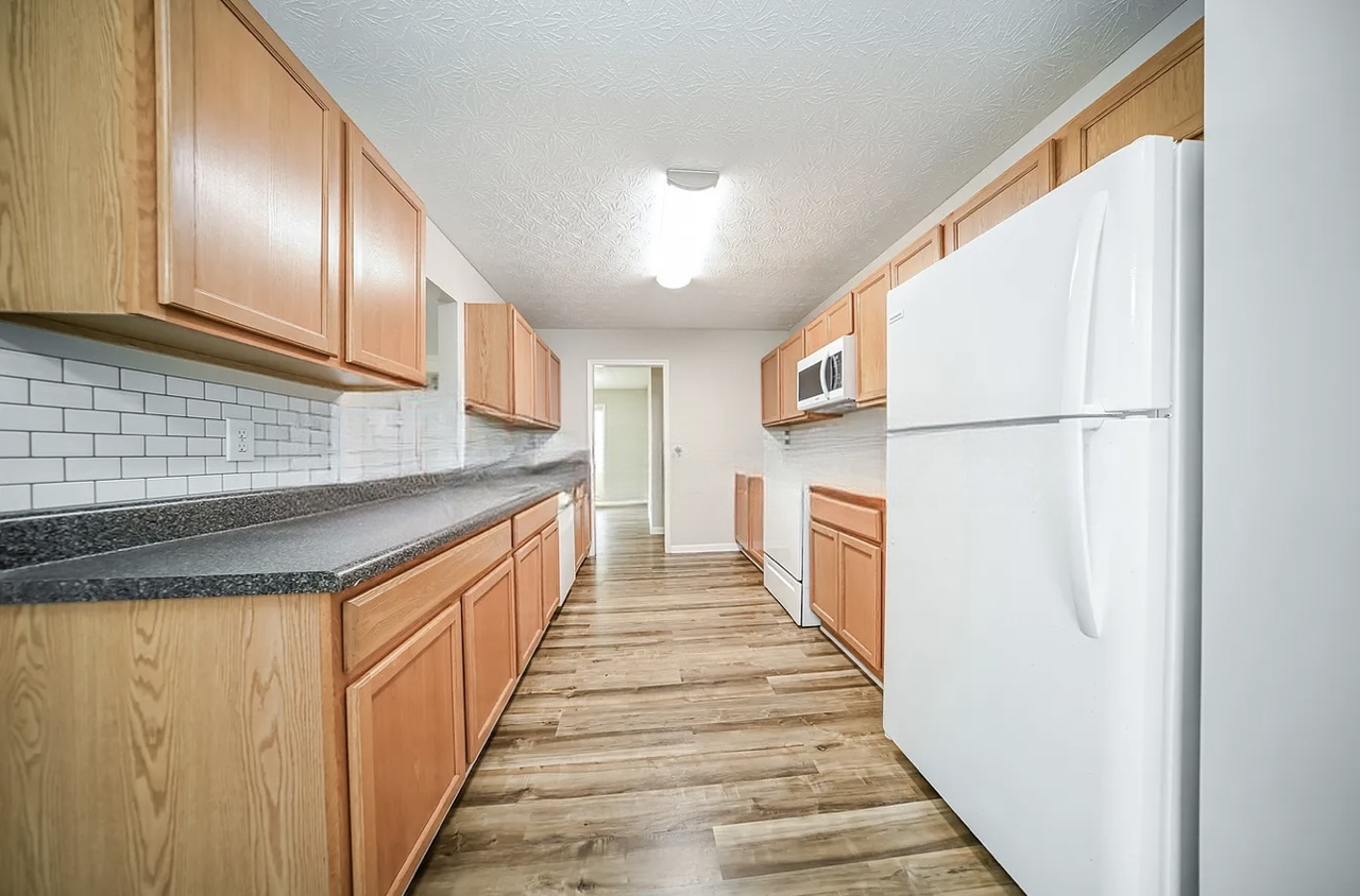 396 Arthurs Ln - Photo 3 of 6