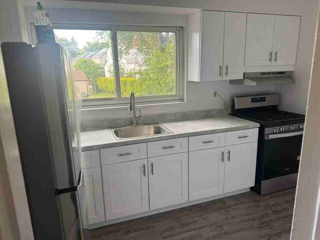 545 Beverly Rd #545 - Photo 2 of 5