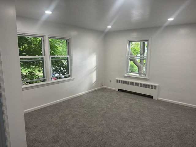 545 Beverly Rd #545 - Photo 3 of 5