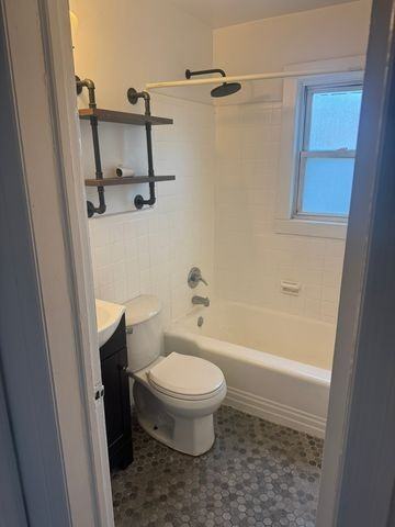 545 Beverly Rd #545 - Photo 4 of 5