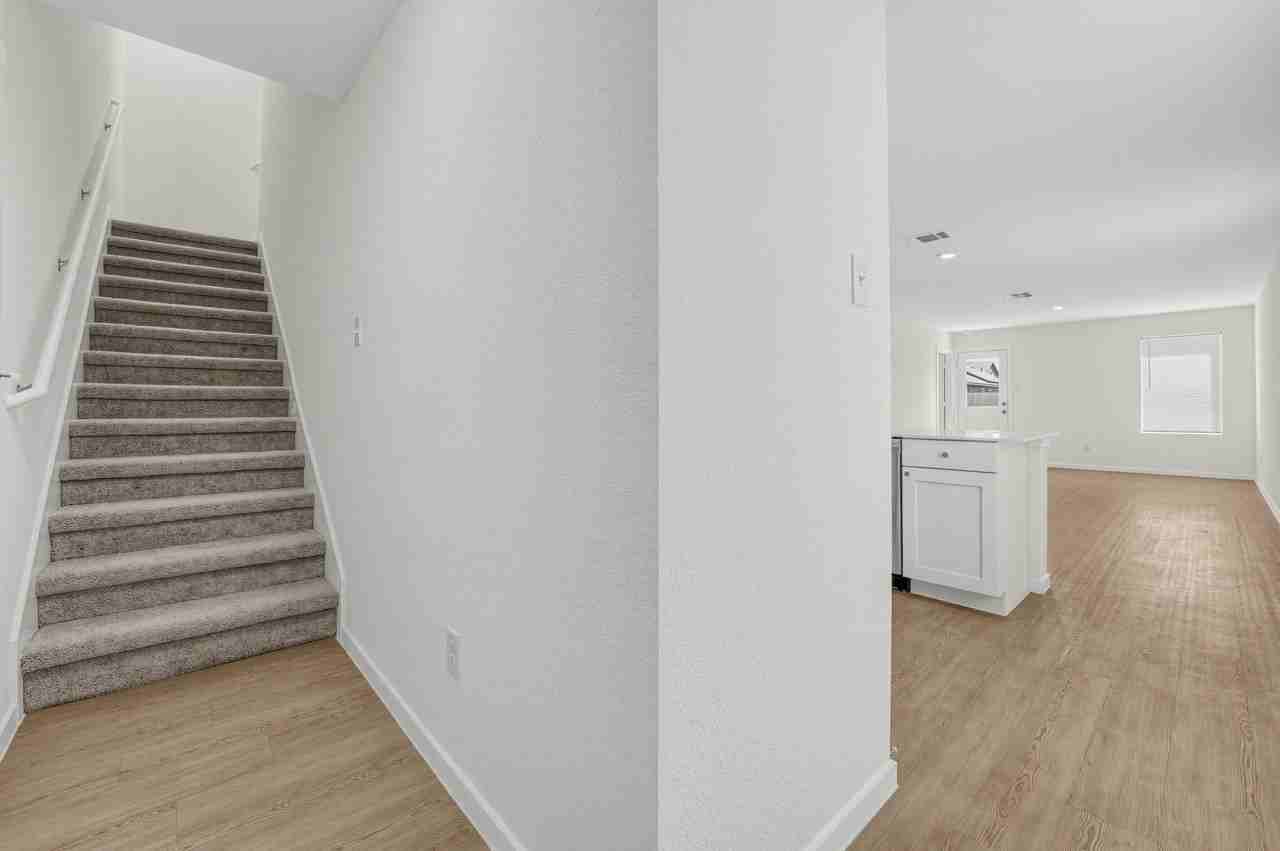 511 Jones Beach Dr - Photo 3 of 24