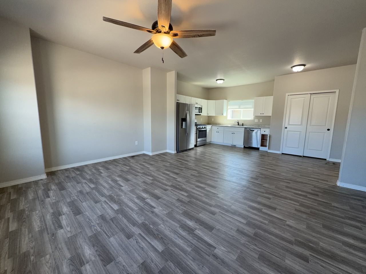 759 Endeavor Way - Photo 2 of 12