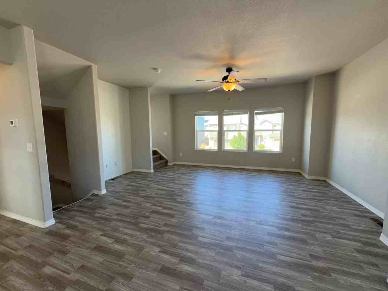 759 Endeavor Way - Photo 3 of 12