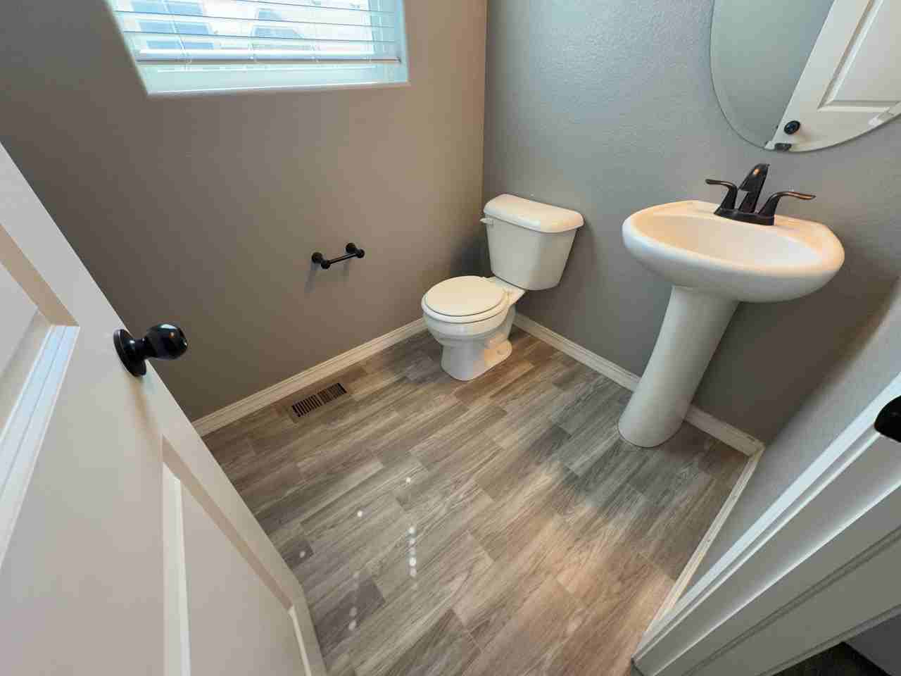 759 Endeavor Way - Photo 5 of 12