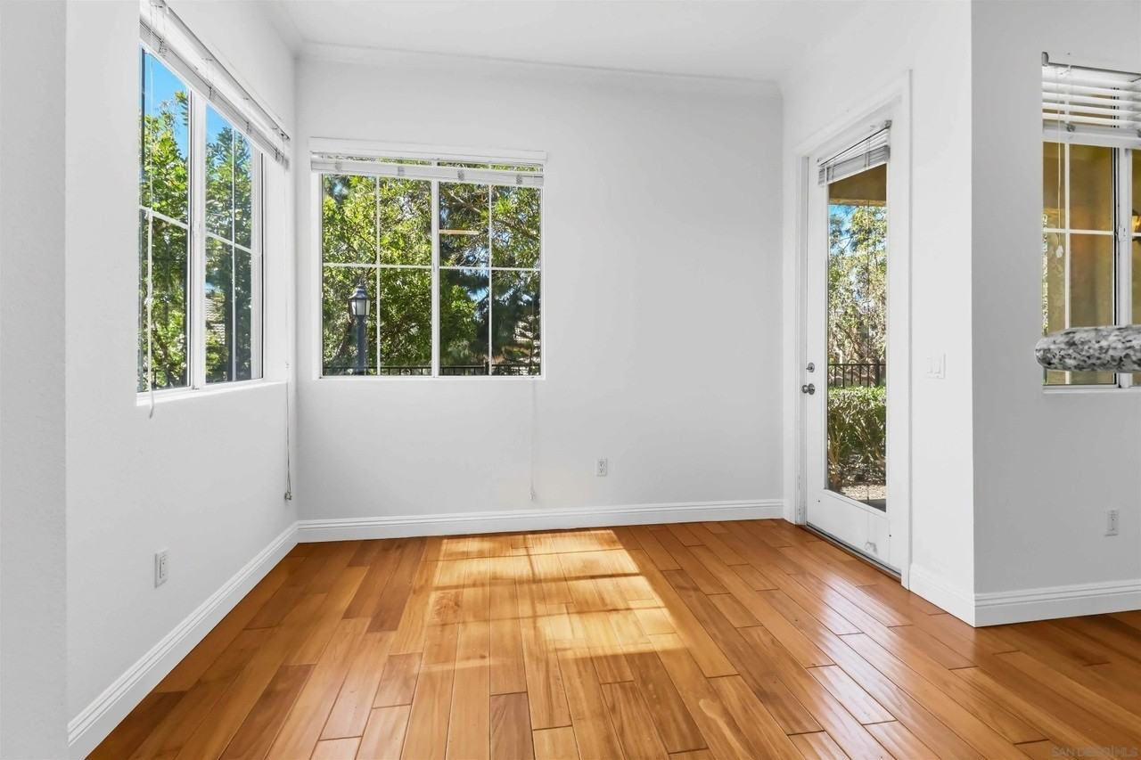 3835 Elijah Ct - Photo 6 of 38