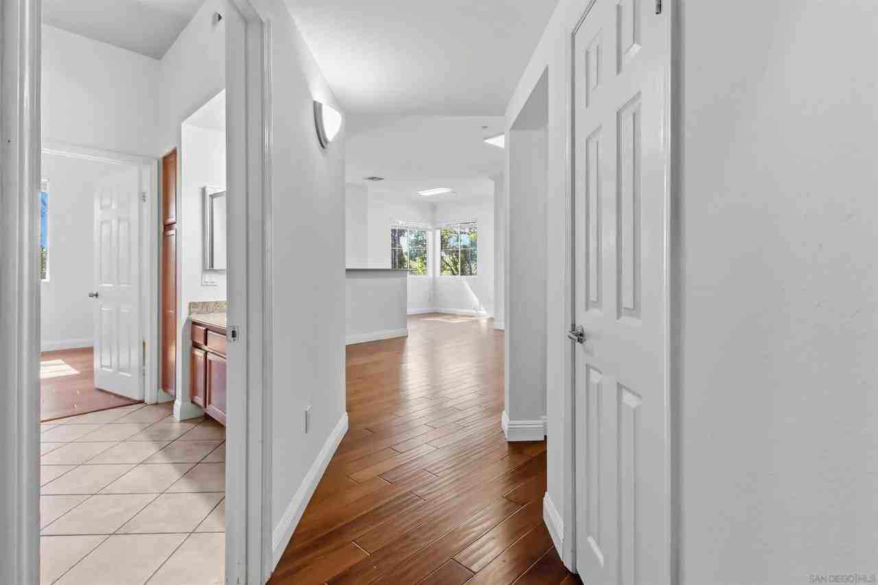3835 Elijah Ct - Photo 7 of 38