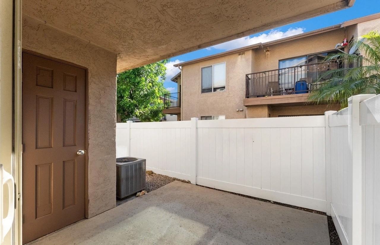 12740 Laurel St - Photo 2 of 27