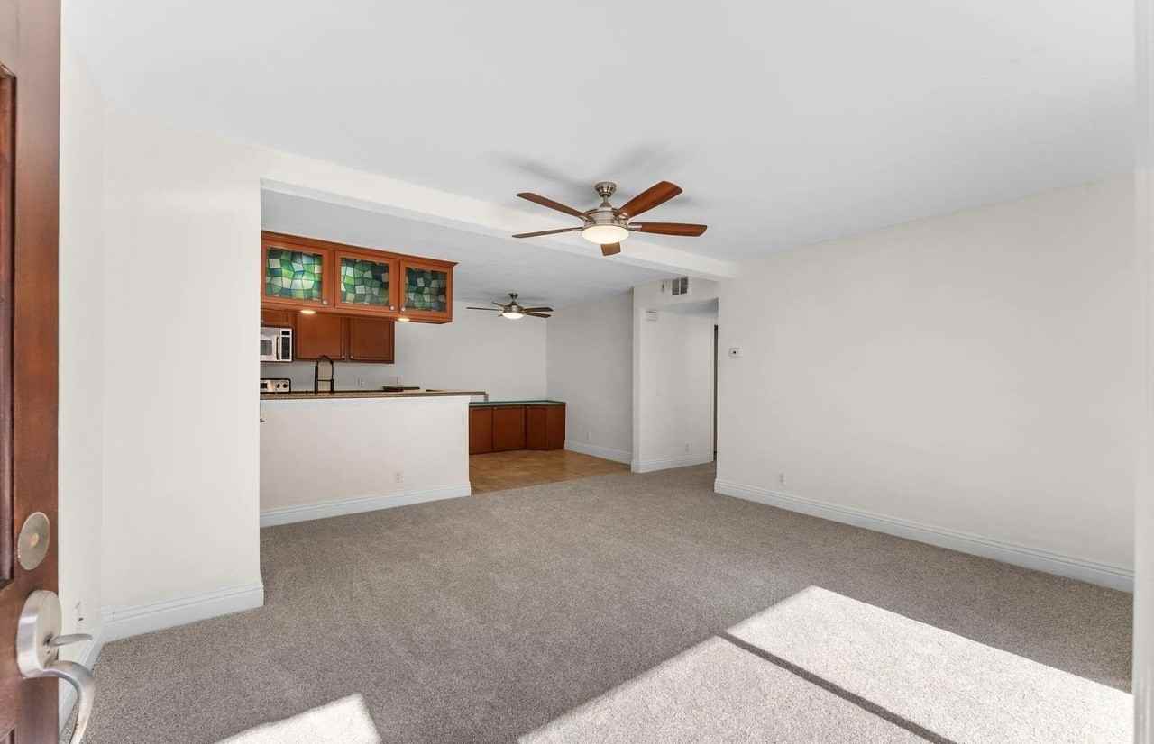 12740 Laurel St - Photo 4 of 27