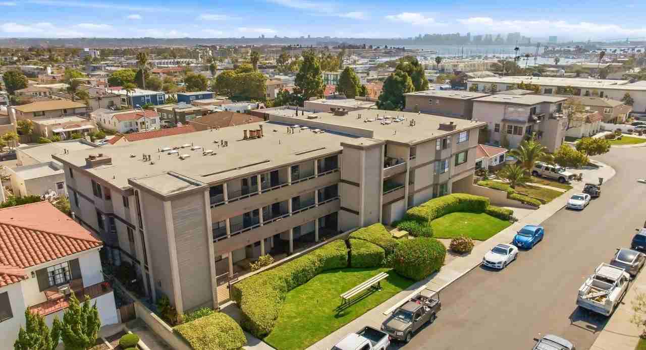 3130 Avenida De Portugal - Photo 2 of 19