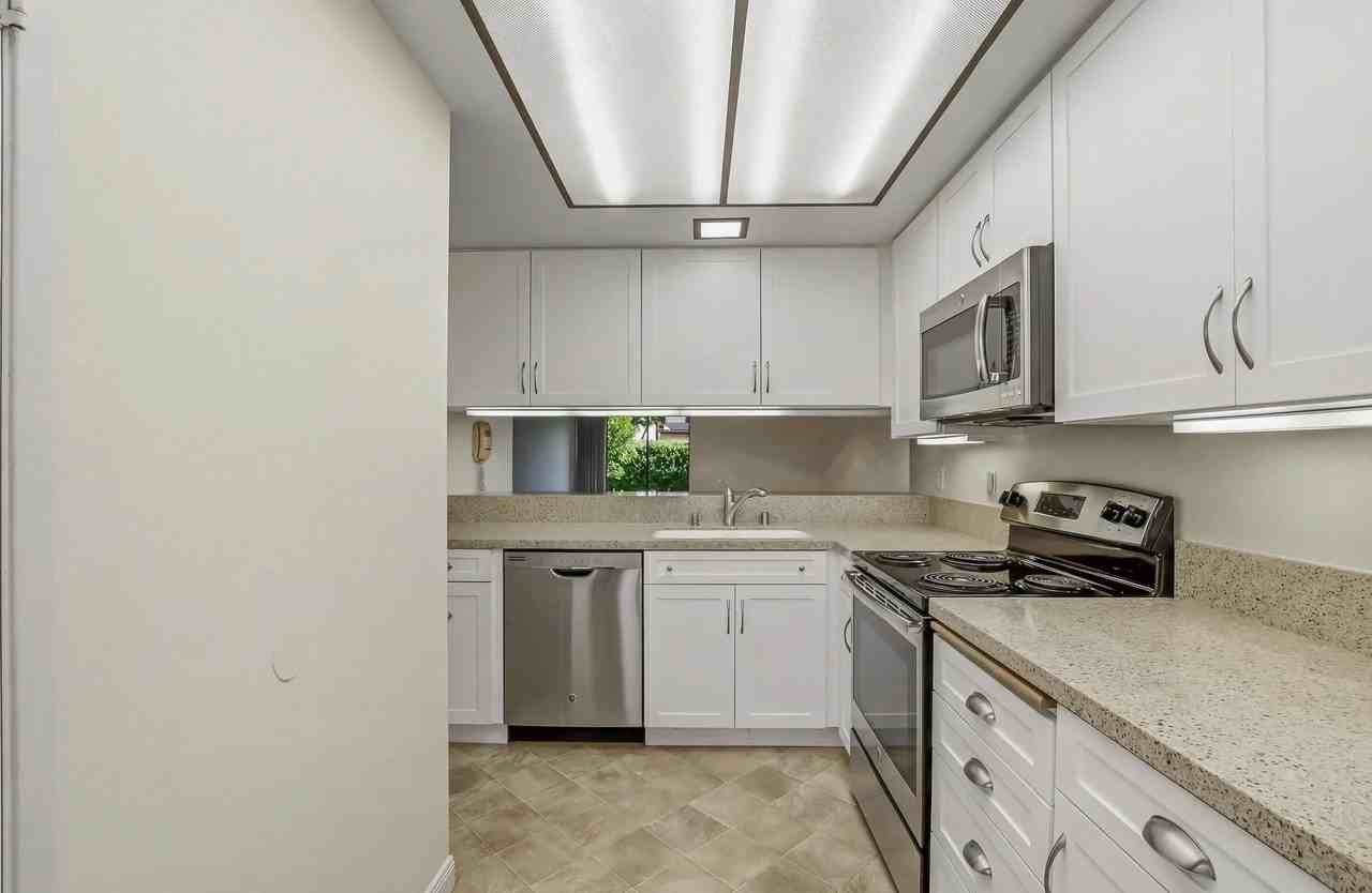 3130 Avenida De Portugal - Photo 7 of 19