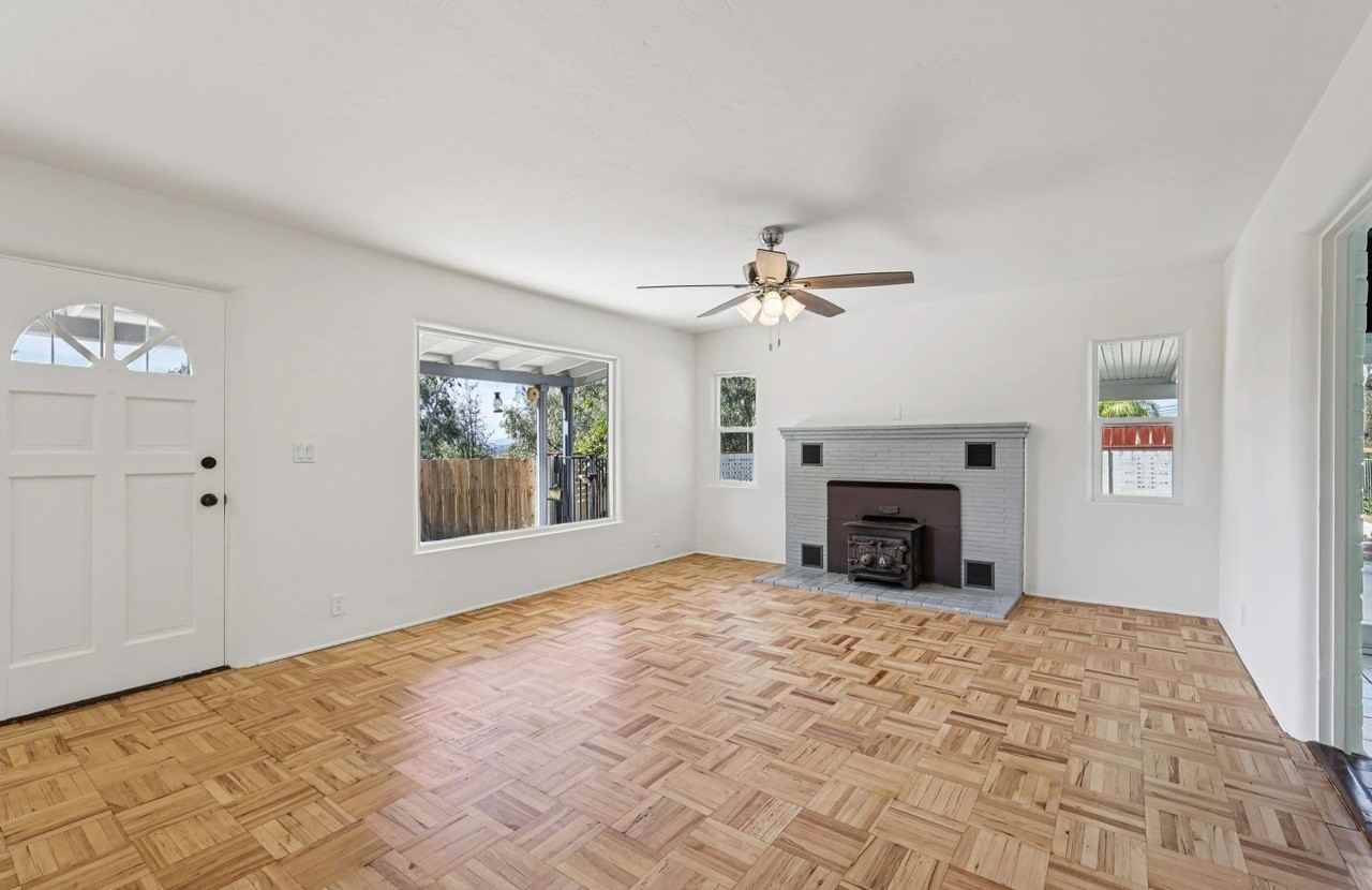 203 D St - Photo 3 of 21