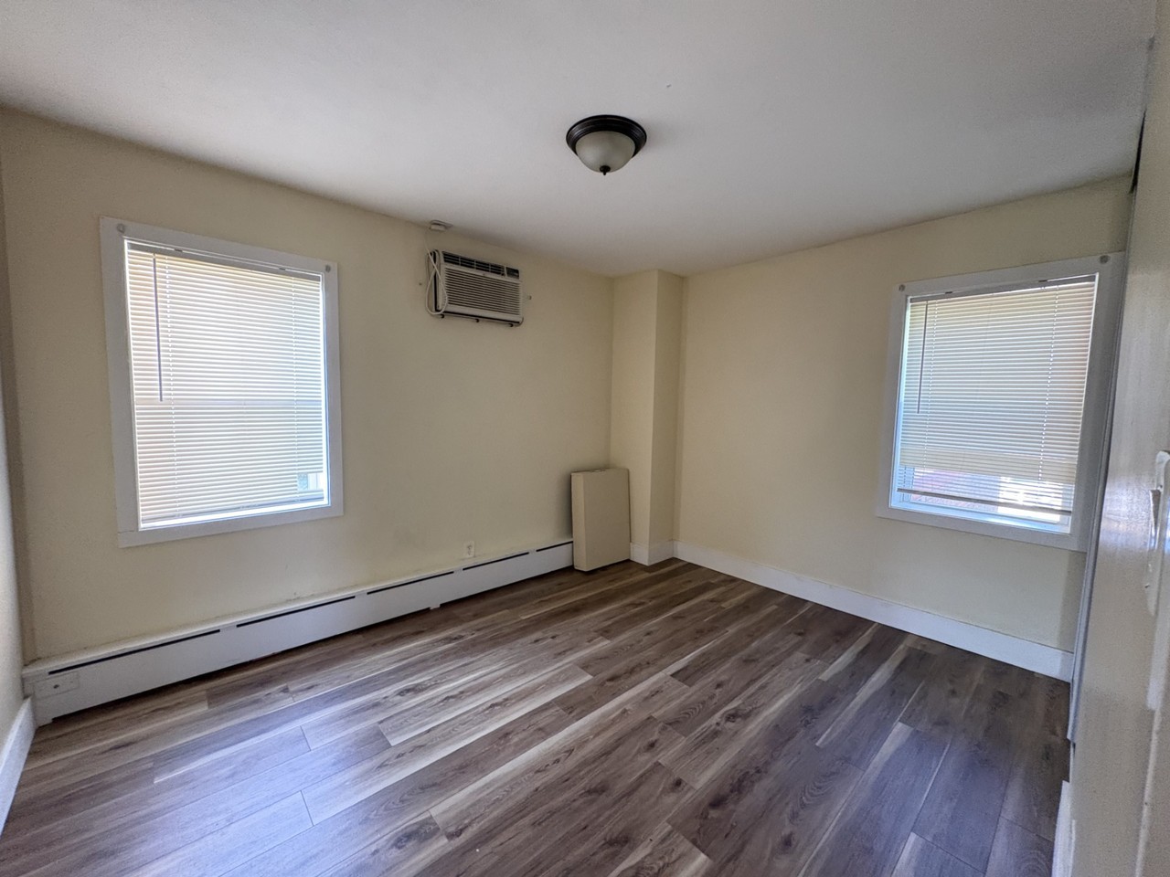 255 Birmingham St #101 - Photo 7 of 8