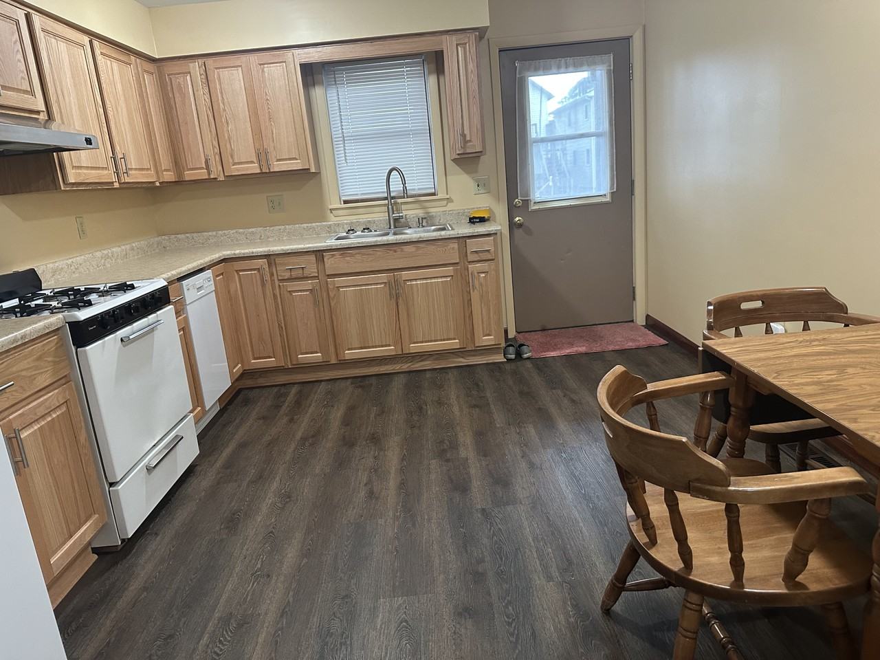 730 South St - Photo 7 of 50