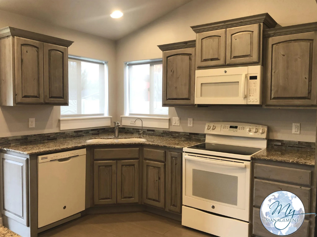615 Lochsa Rd - Photo 2 of 13