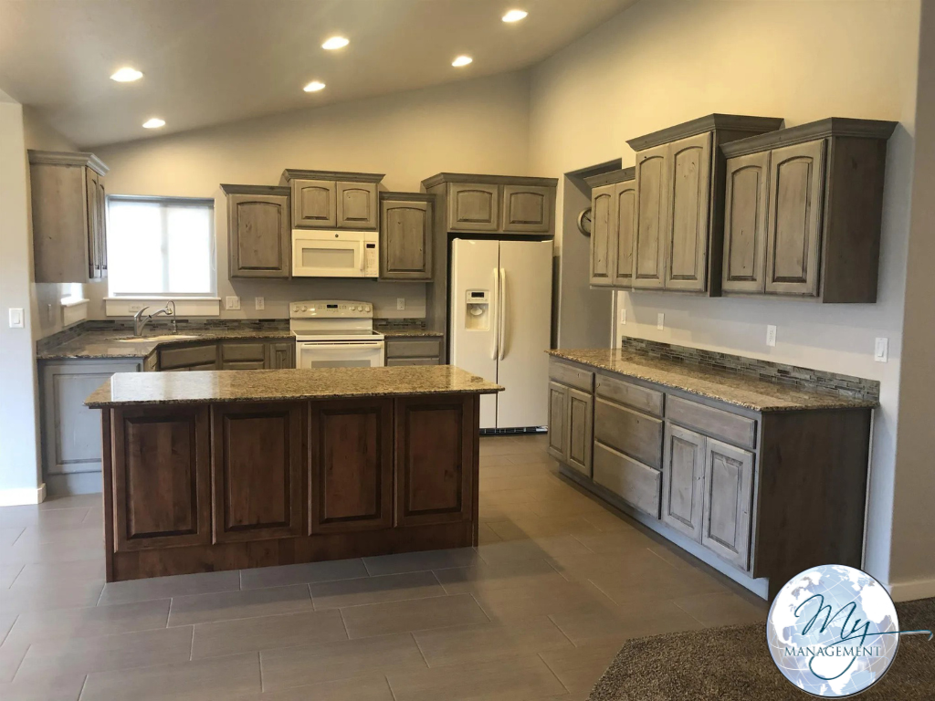 615 Lochsa Rd - Photo 3 of 13
