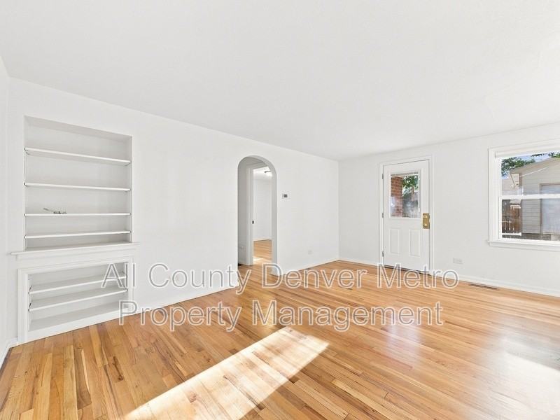 1317 Zenobia St - Photo 5 of 24