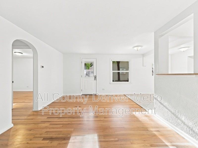 1317 Zenobia St - Photo 6 of 24