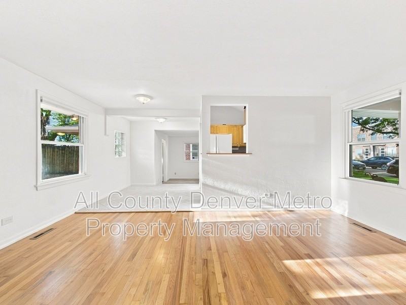 1317 Zenobia St - Photo 7 of 24