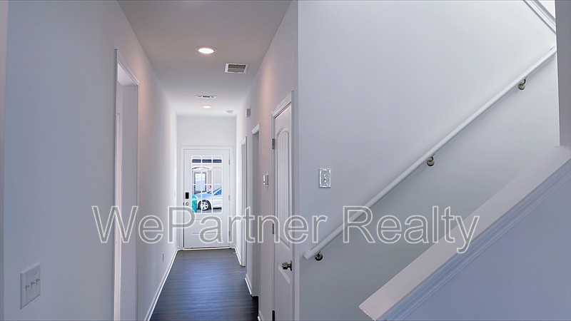 15 N Rim Dr