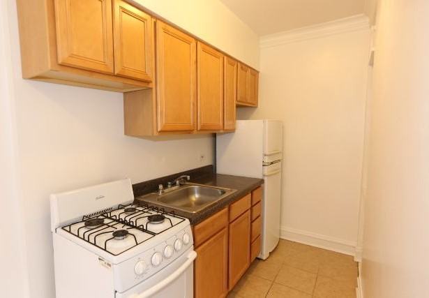4641 N Paulina St #303 - Photo 3 of 12