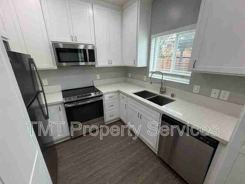 1811 Helena Ave - Photo 2 of 5