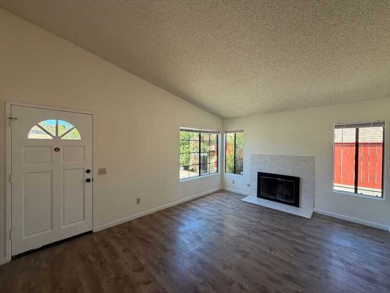 720 Valley Crest Dr - Photo 2 of 27