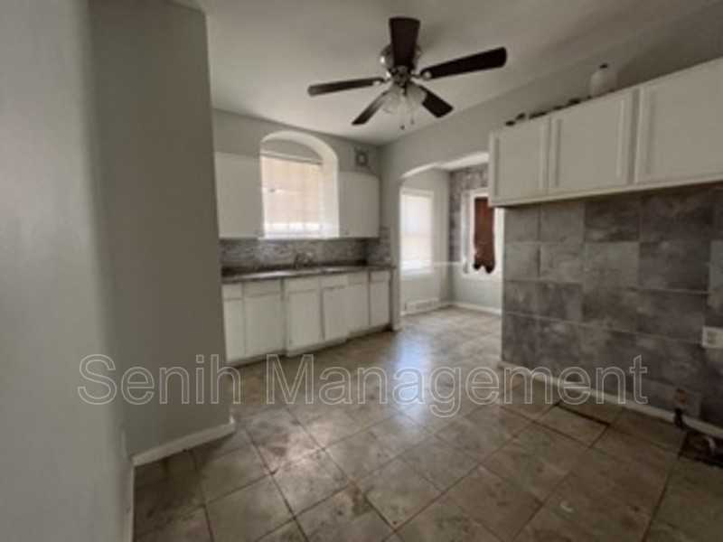 5051 Berkshire St - Photo 2 of 12