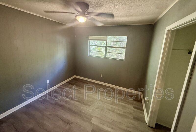 3505 Fairview Dr - Photo 6 of 11