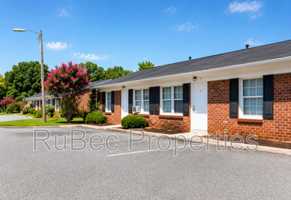 featured image of 476 S King St