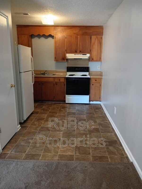 476 S King St - Photo 2 of 10
