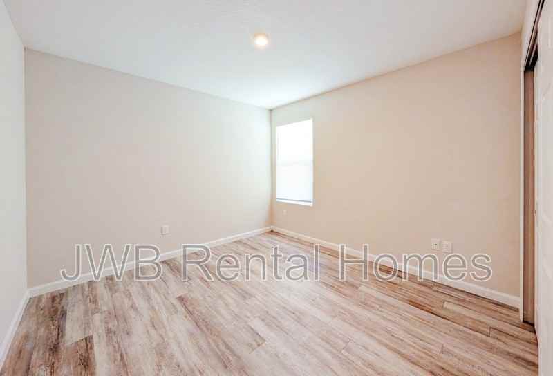1145 Palmetto St - Photo 6 of 14