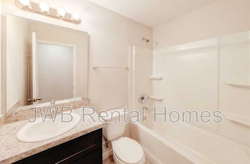 1145 Palmetto St - Photo 7 of 14