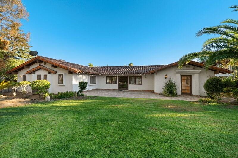 18714 Bernardo Trails Dr - Photo 4 of 50