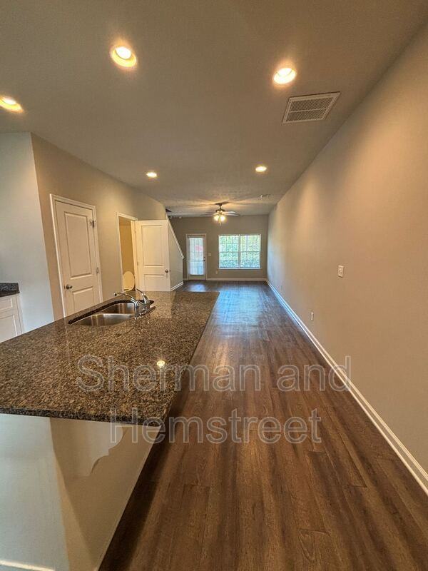 713 Tarvin Cir #713 - Photo 2 of 20