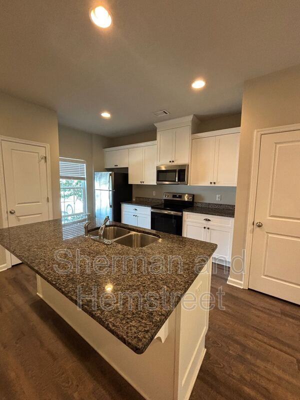 713 Tarvin Cir #713 - Photo 3 of 20