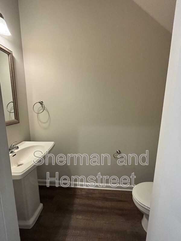 713 Tarvin Cir #713 - Photo 5 of 20