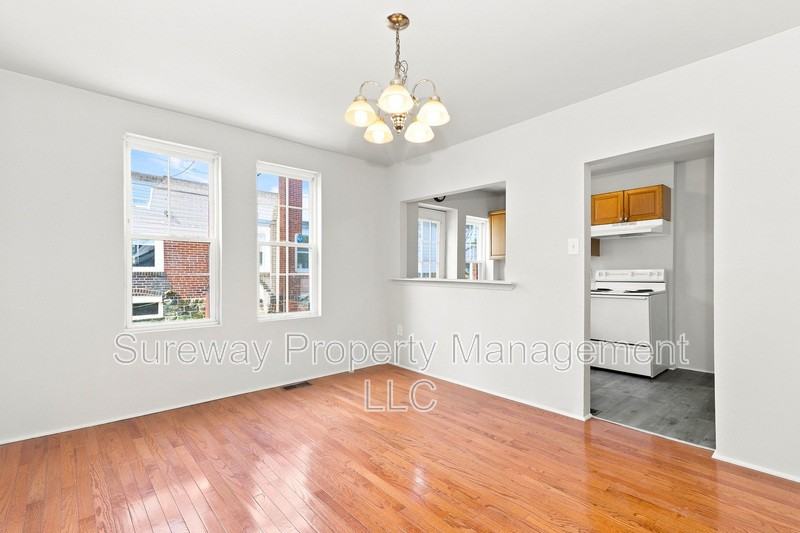 12 W 8th St - Photo 6 of 15